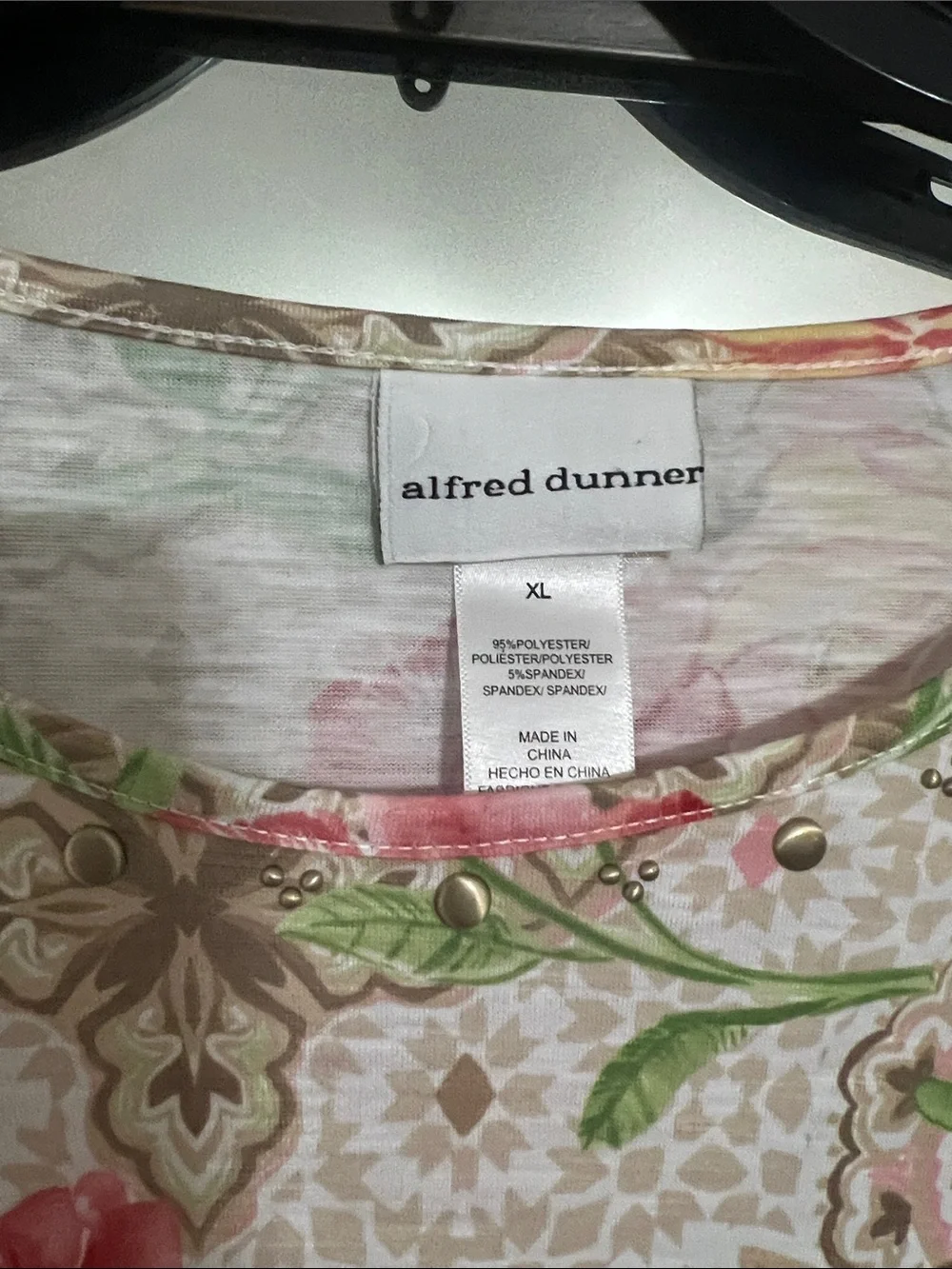 Alfred Dunner Beige Floral Long-Sleeve Women's Blouse